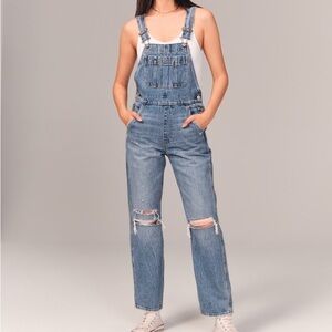 Abercrombie & Fitch distressed overalls